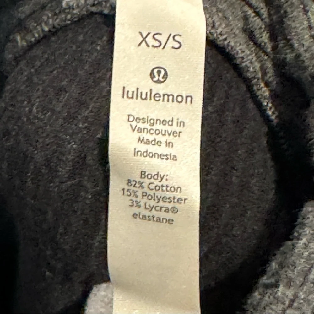 LULULEMON RETREAT YOURSELF PULLOVER IN HEATHERED CORE DARK GREY SIZE XS/S